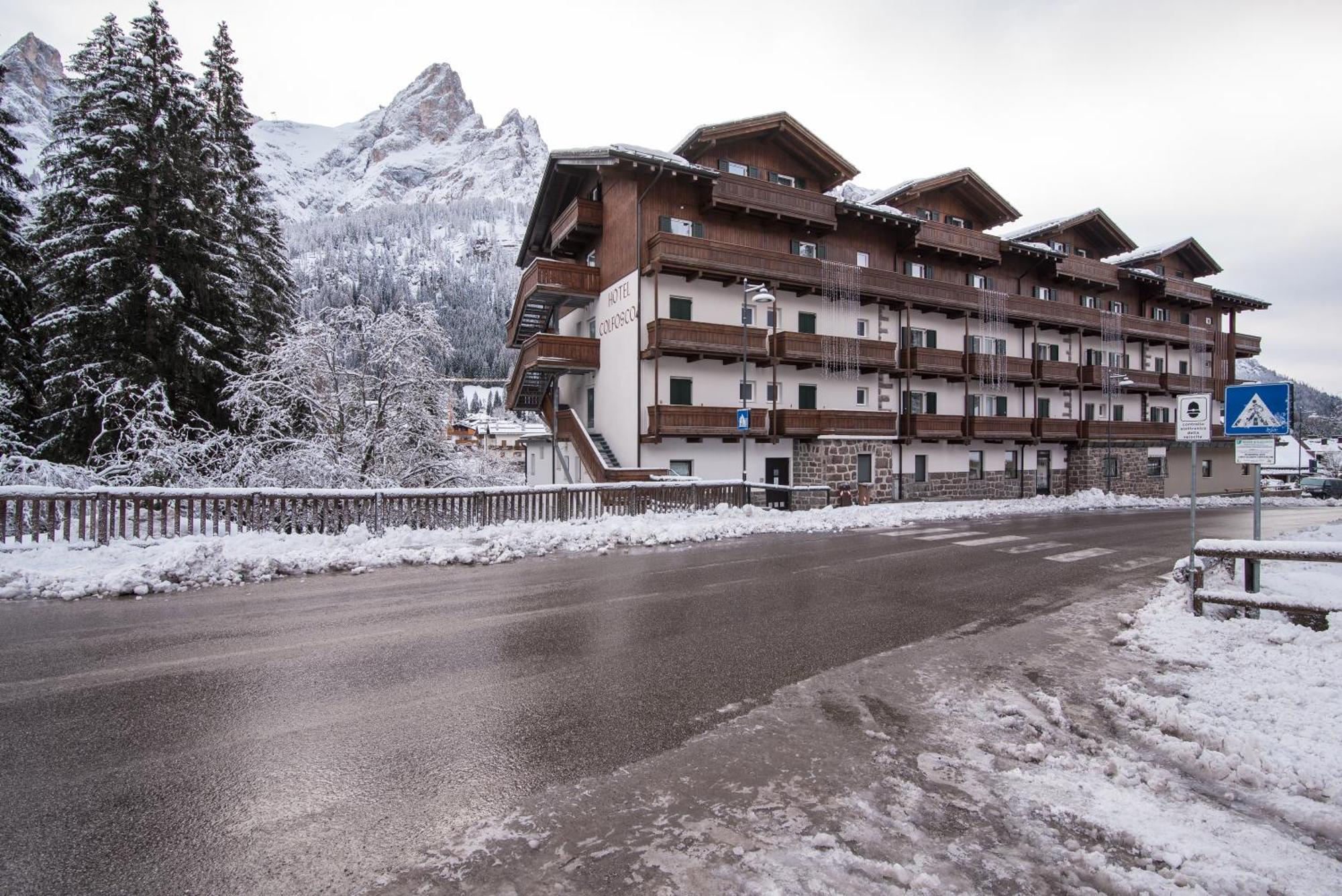 Hotel Colfosco San Martino Di Castrozza Extérieur photo